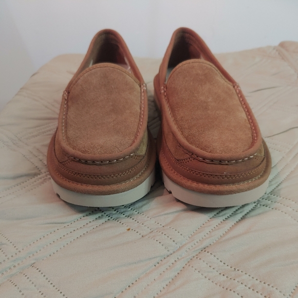 UGG Dex - Picture 4 of 4